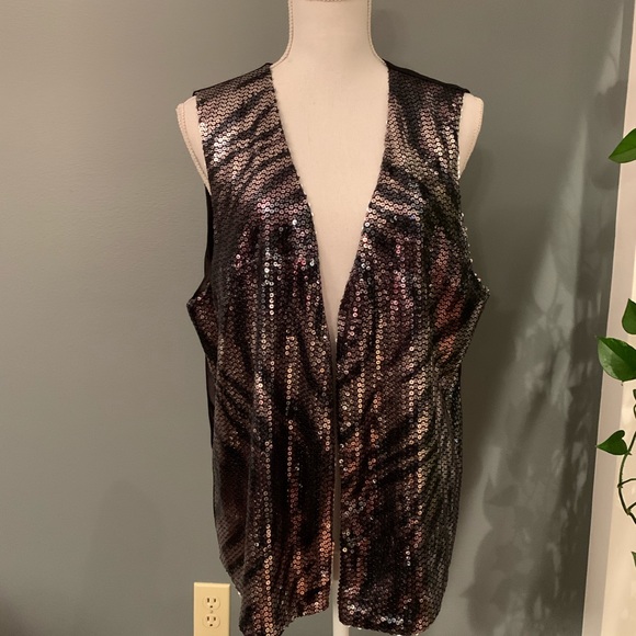 Chico's Tops - Chico’s sequin Zebra Top/Vest~Size 3 (Large)